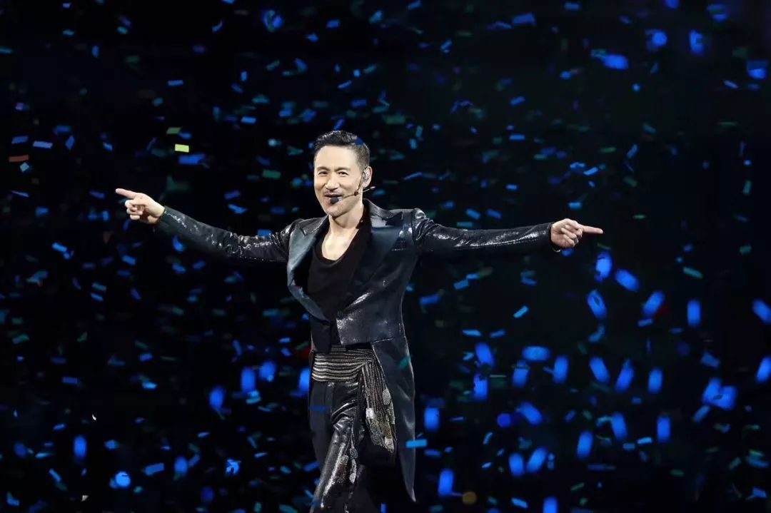 林峰|6位港男“换头改命”,林峯全脸都动,古巨基割完眼皮秒变男神