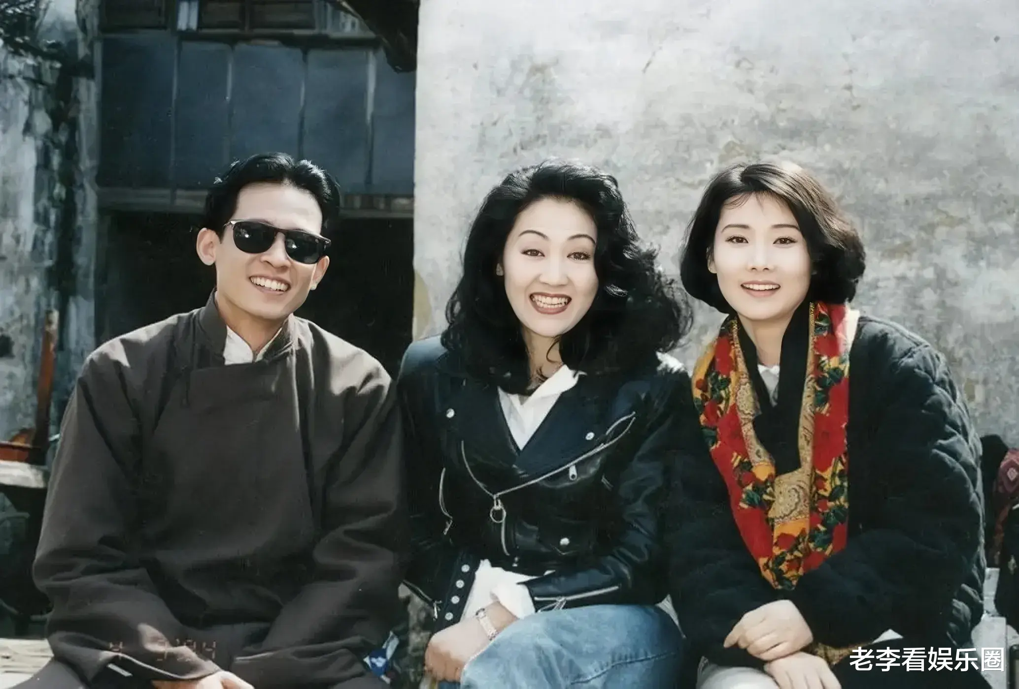 何赛飞与翁虹同框，女人味丝毫不落下风，嗲声嗲气谁又能抵挡呢？