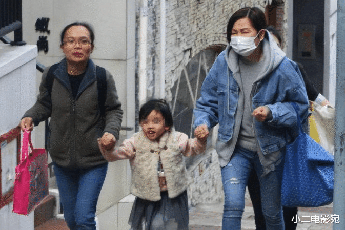 杨幂成功取回女儿抚养权,小糯米将返京上学,母女俩重逢欢聚