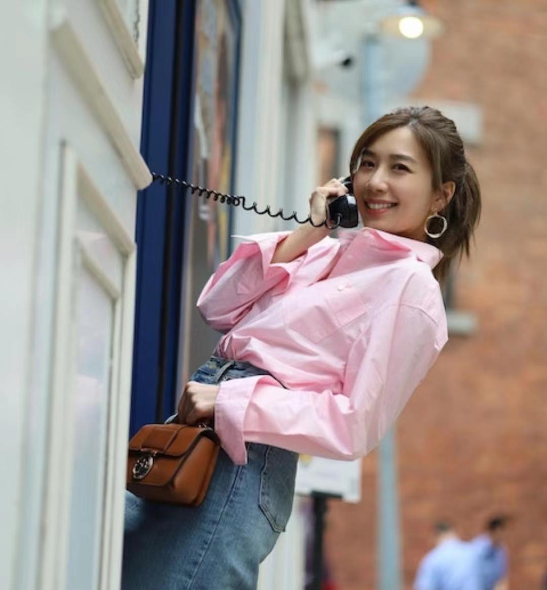 TVB新一轮逃亡潮?两位女神级主持被指狂推工作,等时间到约满离巢