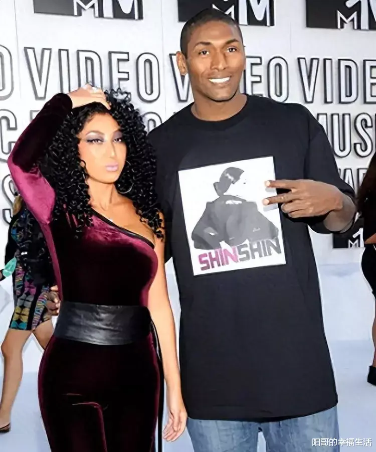 欠下五百万、被家暴到出血，这三位嫁给黑人的女星，现状怎样了？