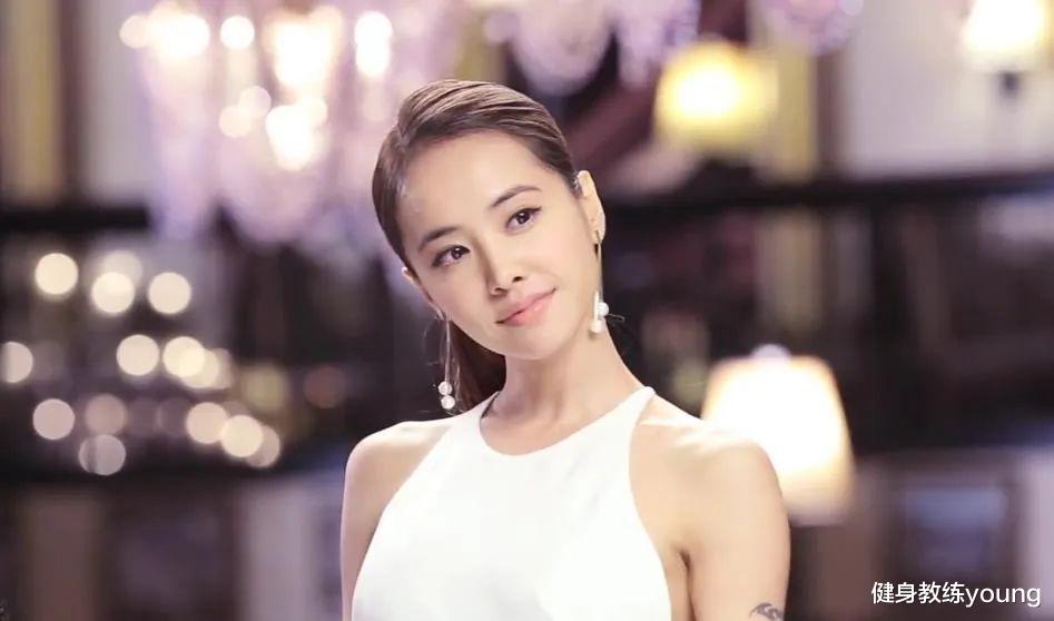 42岁蔡依林依然像24岁，她是怎么做到的？