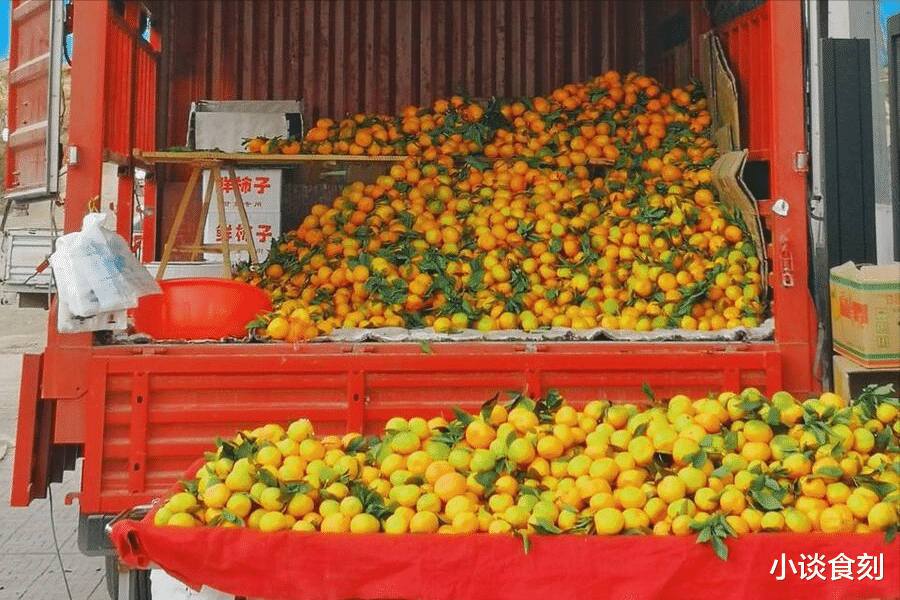 水果|同样是赣南脐橙,产地采摘4元1斤,卡车摊却10元4斤,啥原因?