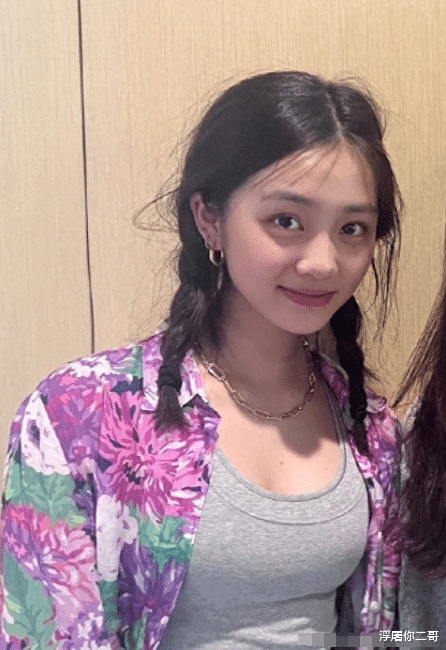 黄多多:成长中的美丽女孩