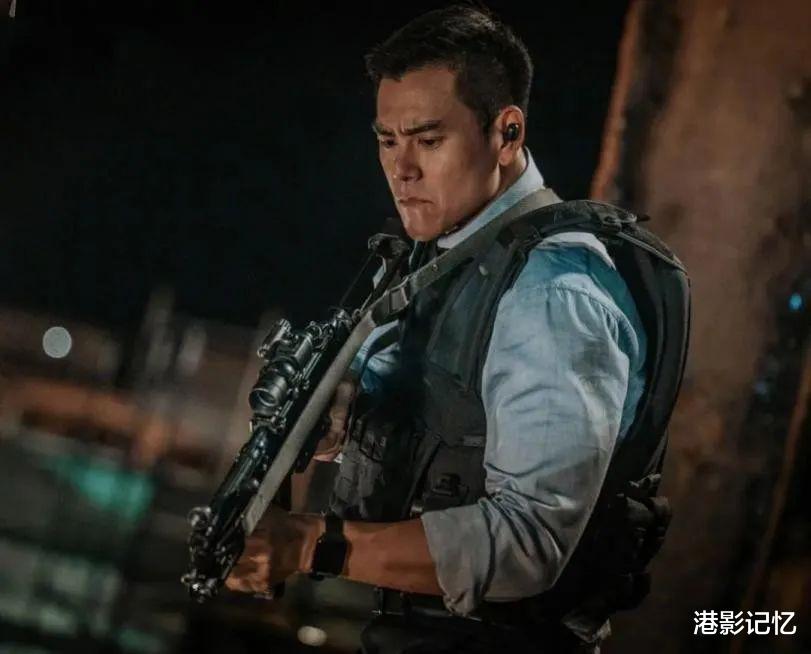 岁末年初,刘德华用这个十足的狠角色,找回港片的光彩,过瘾!