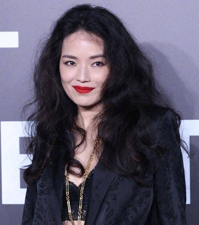 明星 女人的脸型一般分5种:鹅蛋脸是完美脸,圆脸是少女脸,你是哪种