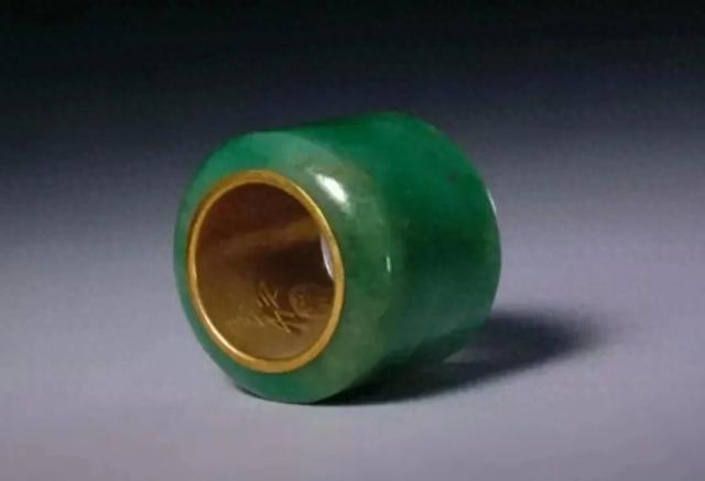 历代的“装饰玉器”（12）玉韘、玉扳指【三】