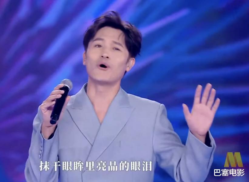 香港这一夜,刘德华成龙好燃,华晨宇王一博丢人,张柏芝真的好美