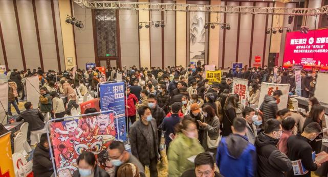 吕国泉|大学生不能端盘子?毕业生超1100万,青年失业率达17%,别乱挑了