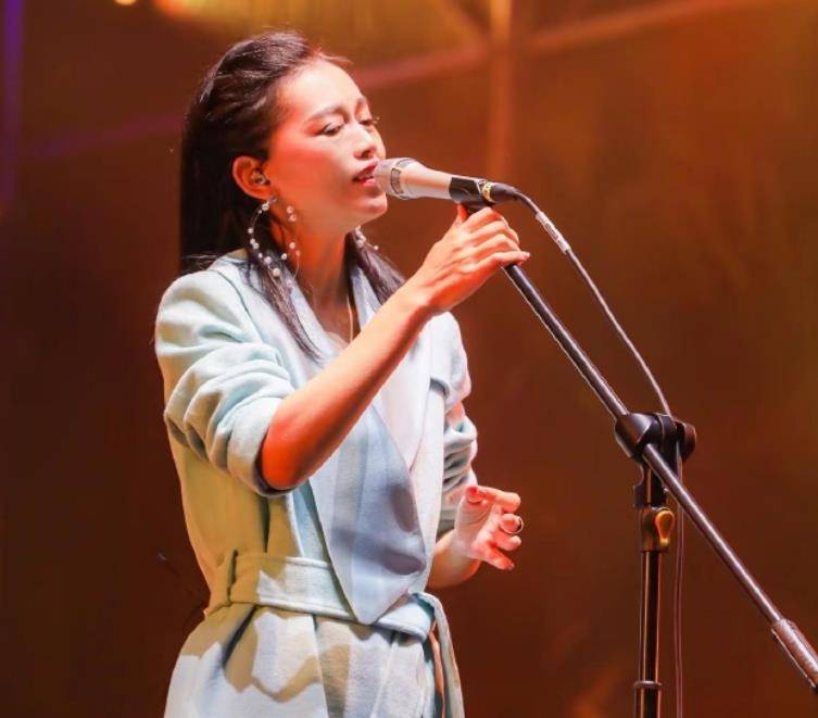 心肌梗塞|知名歌手心肌梗塞去世,年仅37岁,去世前脸色苍白行为诡异