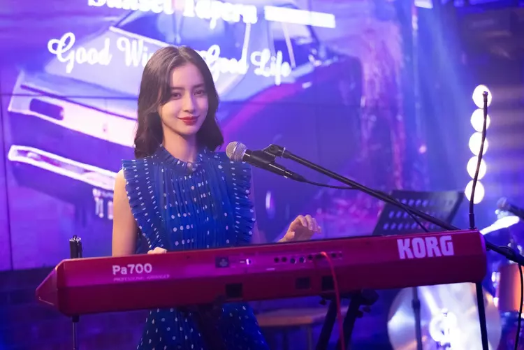 杨颖疯马秀内场照曝光,再度引发质疑,无视舆论争议终自食了恶果