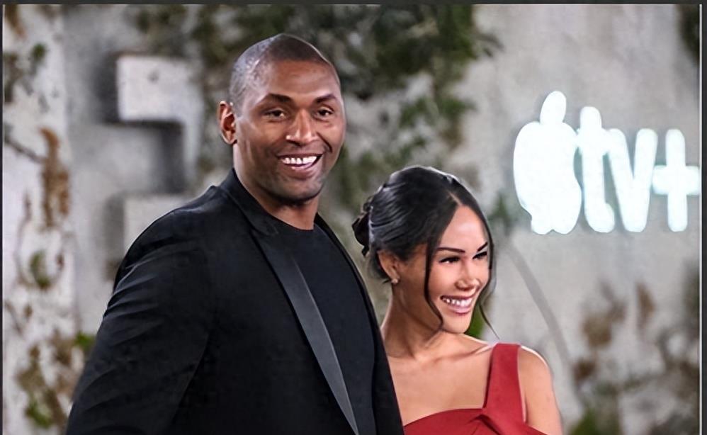 中国女歌手爱上外籍黑人,同居后被家暴导至肛裂,如今40岁无人敢娶