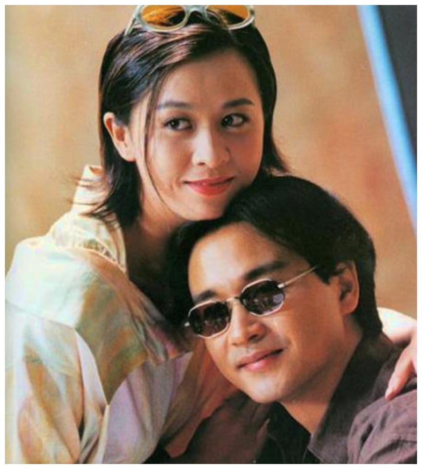 梁朝伟|梁朝伟回国头发花白变化大!与刘嘉玲秀恩爱,豪宅内2米桃树吸睛