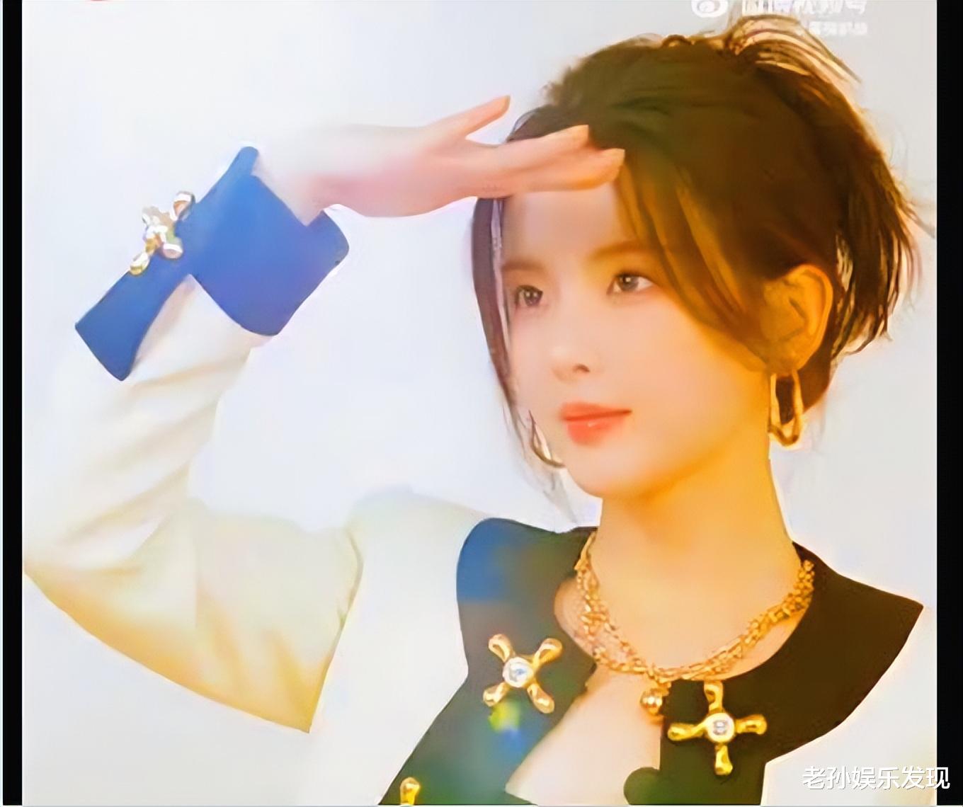 杨超越|杨超越很有表情地连说三个“暴”