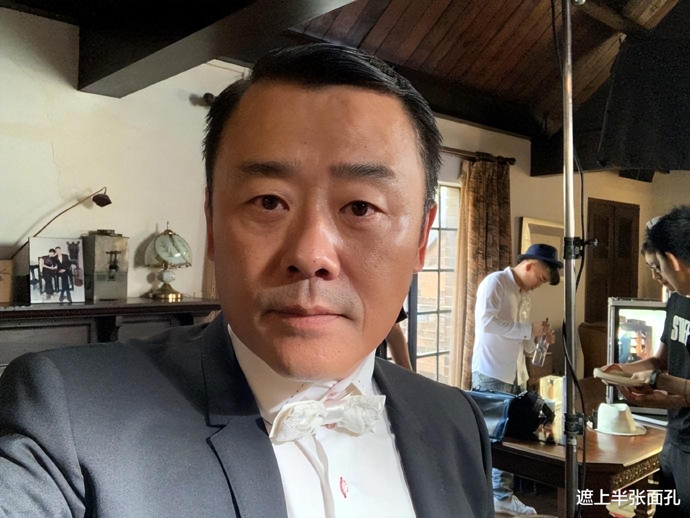 周立波|周立波疑遭全网封杀,此前频繁发布争议言论,一手好牌打稀烂