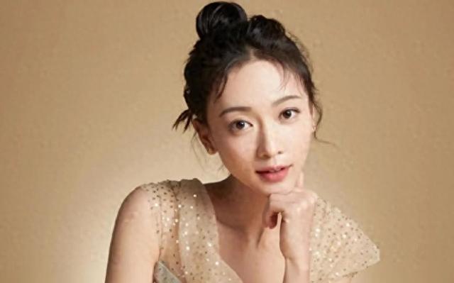 没演技，接烂剧，还能被夸成实力派，这些明星可能救过导演的命吧