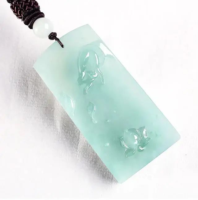 |分享莫西沙翡翠原石,开窗呈现高冰蓝花