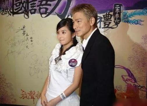 娱乐圈的4对干父女，第4位竟让干女儿怀孕，网友：骂人渣都难泄愤