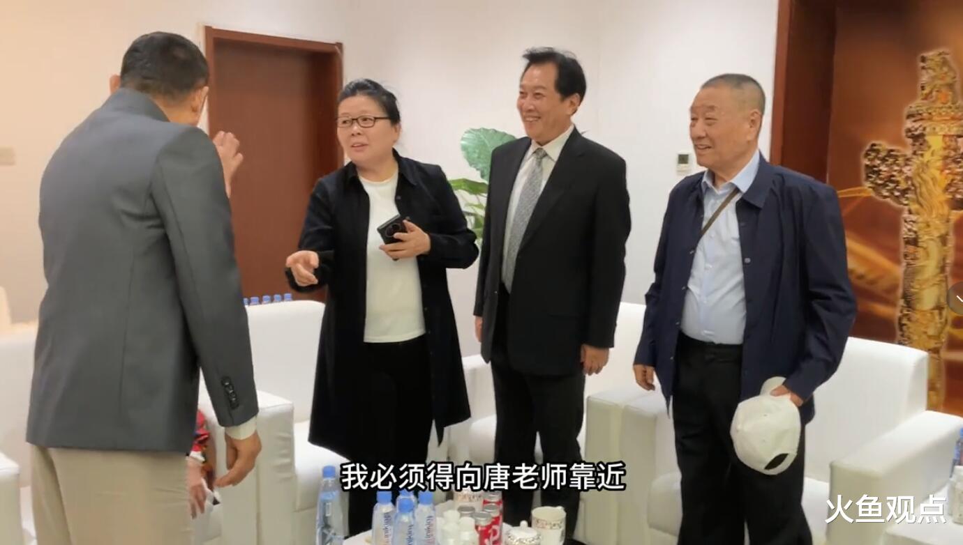 陈道明|华表奖这一日,后台的陈道明将“看人下菜碟”的功利发挥到极致