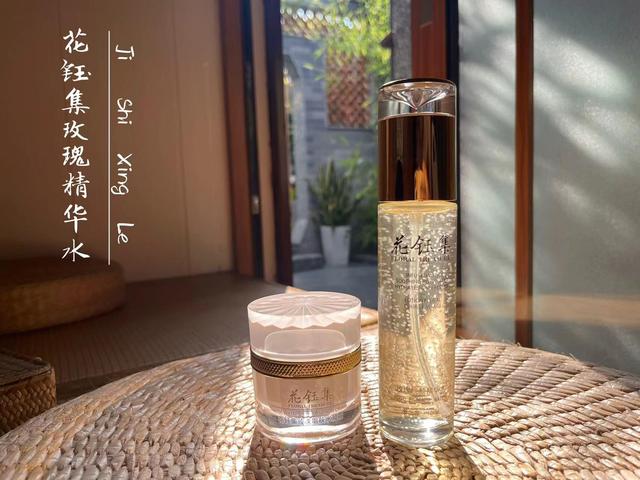 抗初老的爽肤水推荐:能够紧致皮肤,让皮肤变得更加光滑、细腻!