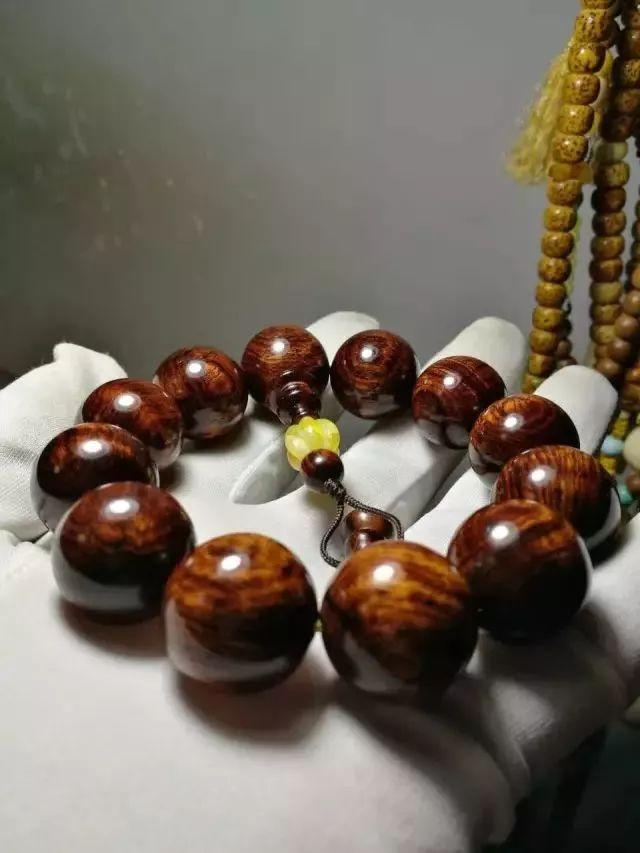 沉香木|这些能出玻璃底的玩物,你有几件?