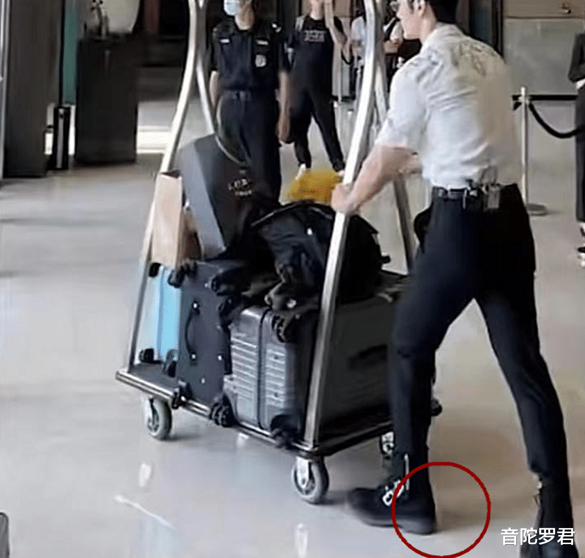 拿观众当弱视!这6位明星的身高最少谎报10厘米,露馅后真尴尬