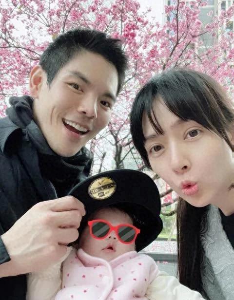 向家长子向佐凌晨激动发文,引发热议!高调晒出2分26秒的视频!