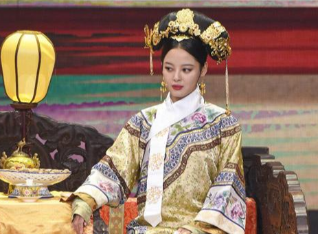 37岁“丑出圈”的辛芷蕾，终于给娱乐圈敲响警钟