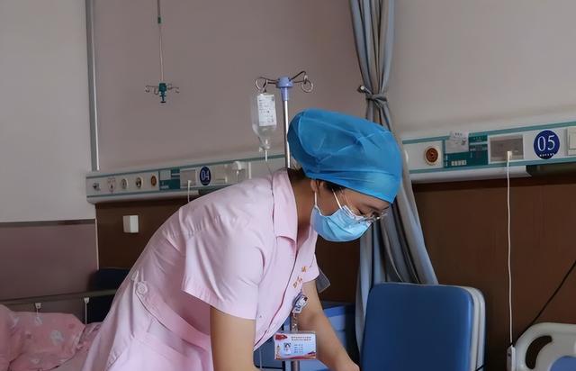 没工资能找到人?护士行业太内卷,仅口头承诺“有编制优先给你”