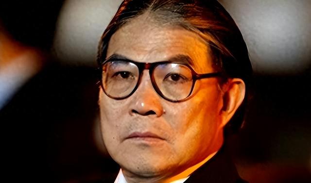 没想到!“独宠”郭晶晶二女儿的霍震霆,让所有人都刮目相看!