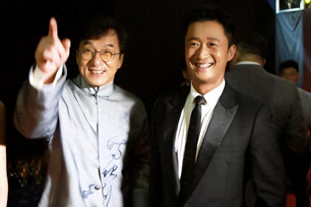 骗了我们49年！原来他就是吴京的父亲，难怪吴京能够大红大紫