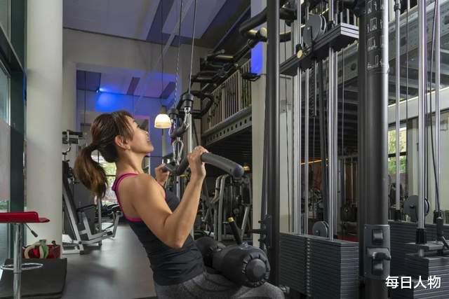 健身教练|80%入行第一年就离开，为什么健身房的女教练那么少？