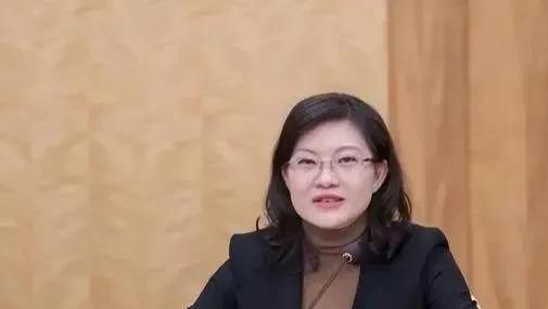 交易|最美女市长性贿赂超四十人！颜值似女星，全面碾压段局长