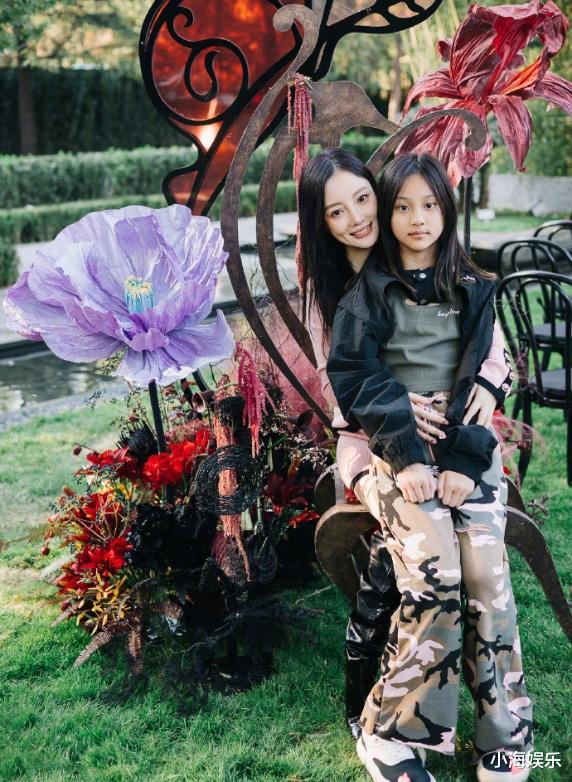 王诗龄拍杂志被嘲讽,甜馨评论区一片肮脏,网友需对孩子善良一点