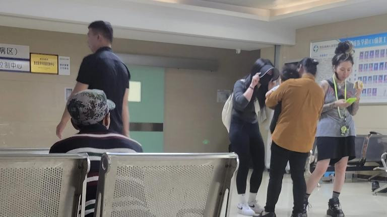 张恒远|6月13日晚，毕夏带孩子现身医院见最后一面，10分钟后张恒远病逝