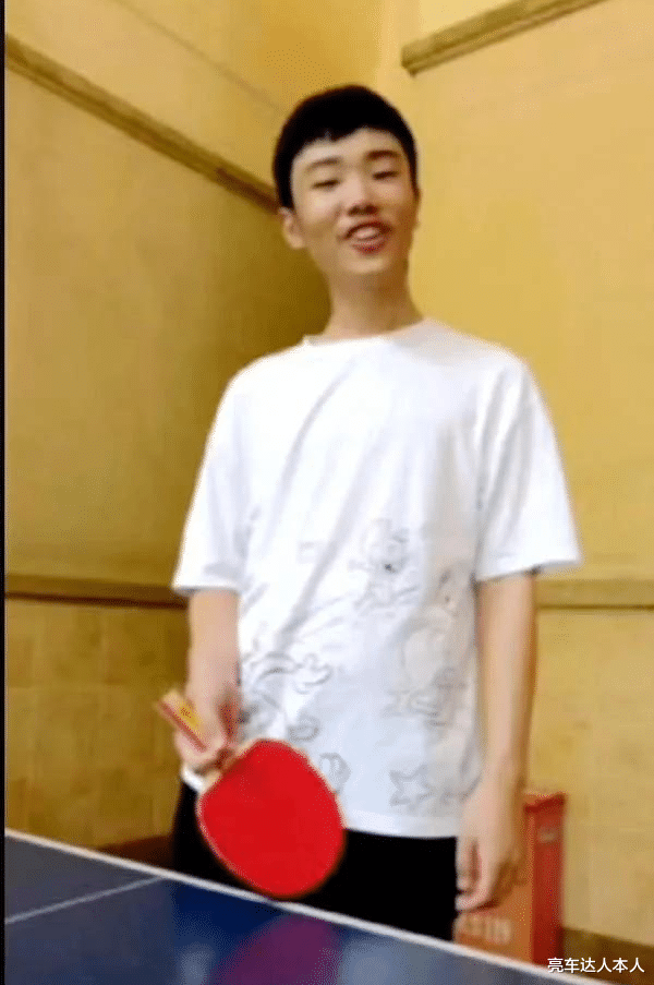 胡鑫宇|看看胡鑫宇留给这世间的14张照片，或许能找到他离奇死亡的答案