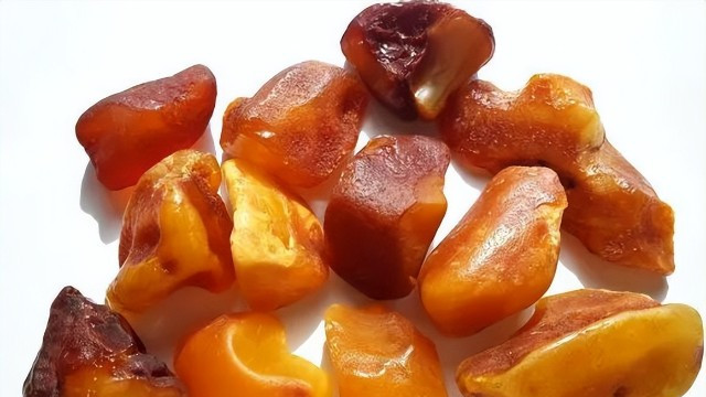 如何盘玩蜜蜡手串才是对的？其实并不复杂！