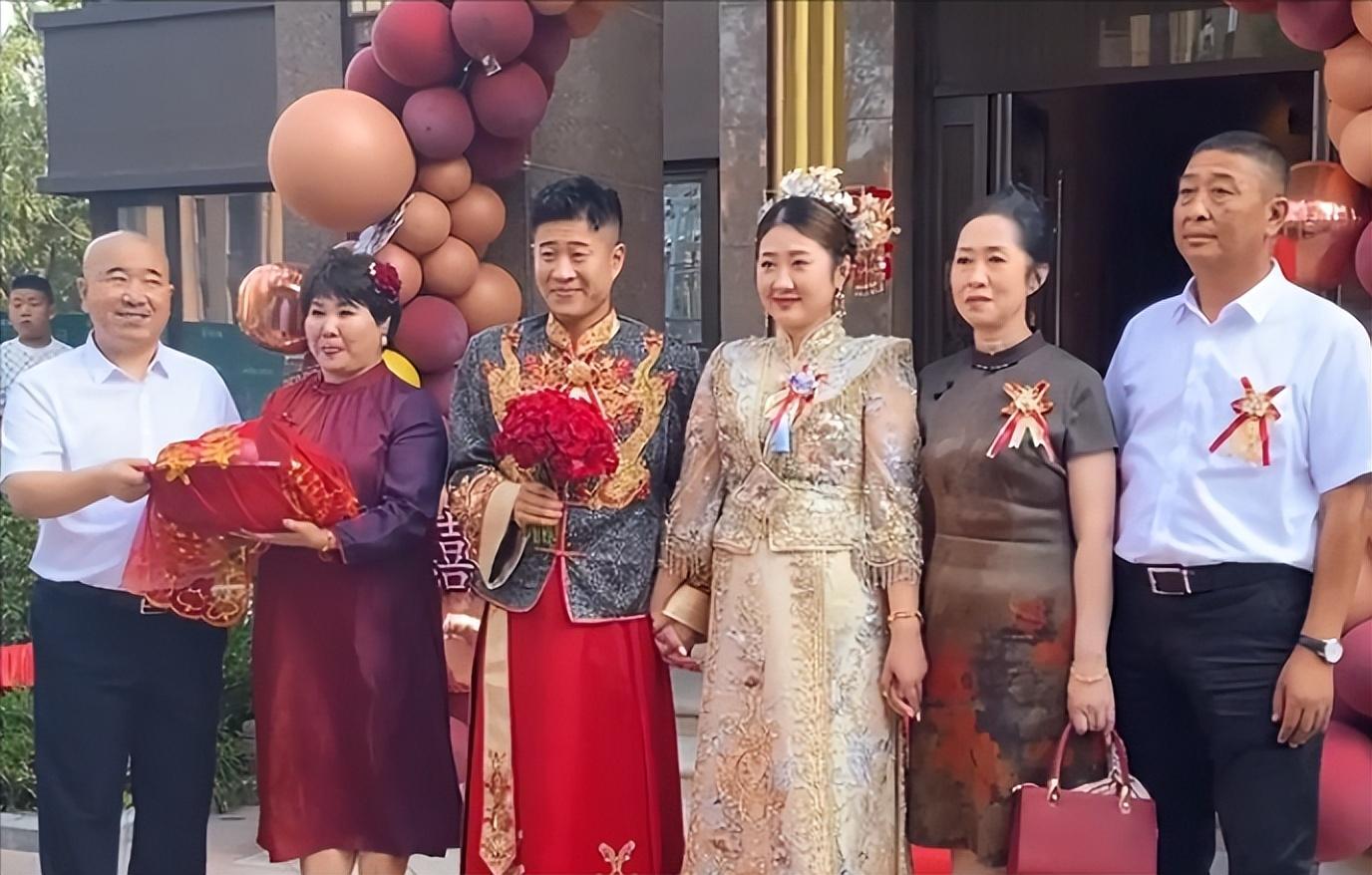 刘能的儿子结婚,漂亮前妻花8000万置办婚礼!