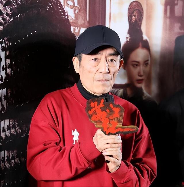 73岁名导张艺谋宝刀未老!2023电影票房超59亿,成最卖座导演之一 - 娱