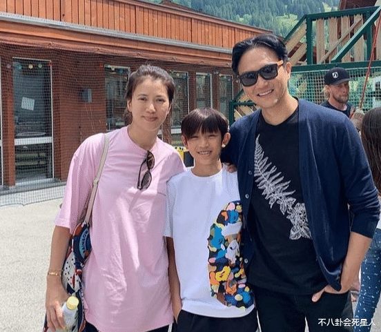 张智霖代言爆雷!细看他家的豪气花销,就明白为何明星代言无底线