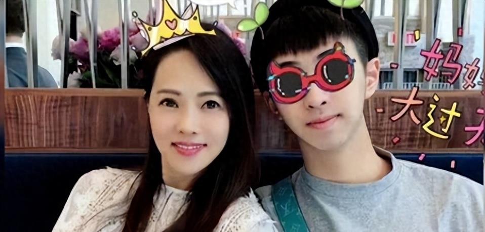 重磅!庾澄庆儿子发出出柜官宣:“我是同性恋,我为自己感到骄傲!”