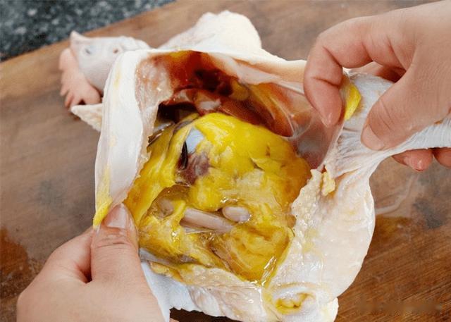 黄油|杀鸡时,肚子里有一块“黄油”常被丢掉,殊不知是个宝,涨知识了