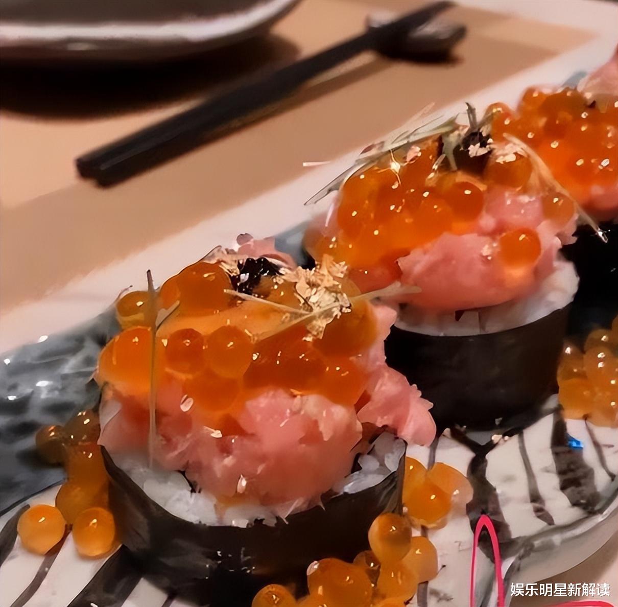 米饭|郭嘉文再现富贵生活!请造型师打理头发,与李泽楷关系稳定