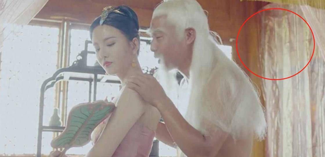 这些“侮辱观众智商”的镜头,简直荒谬无比,导演脑子被驴踢了吧