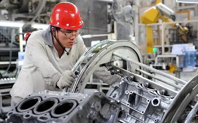 大学生|部分岗位面临“用工荒”,月薪万元也不受学生欢迎,原因值得重视