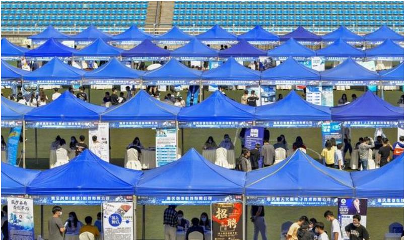 |河南财大校招火出圈,招聘洗碗工与服务员,待遇是会计2K服务员4K