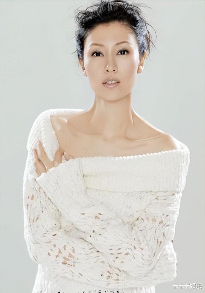 这一次,重病在床的李嘉欣,让我们看到了什么叫“现世报”!