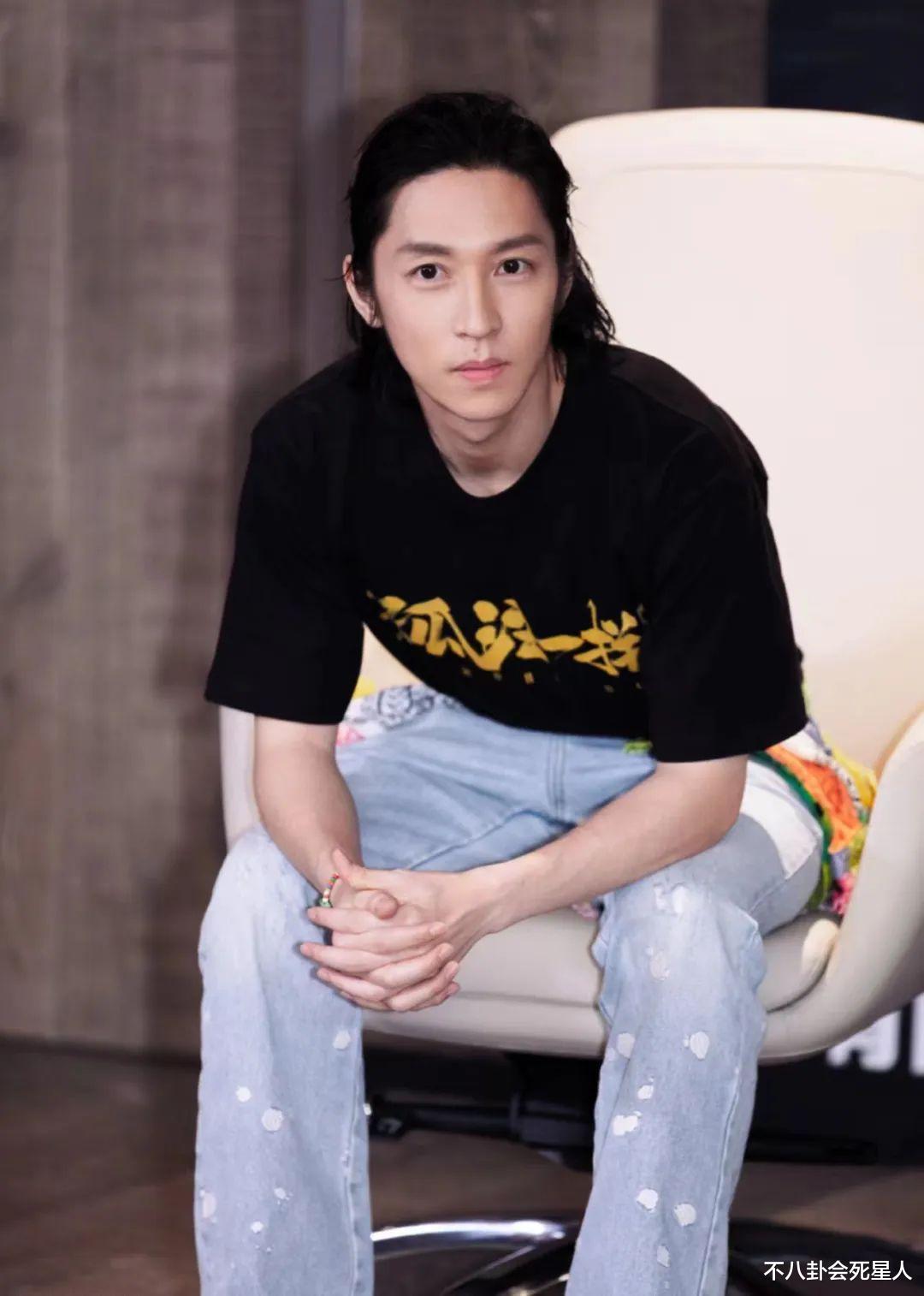 给《孤注一掷》演员演技排名,张艺兴仅排第四,第一不像演的