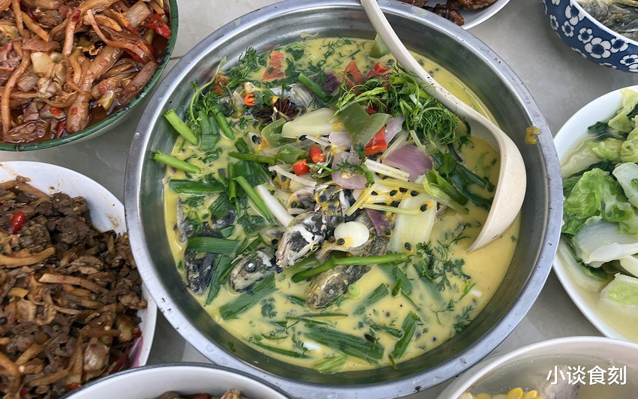 美食秀|云南一家6口的生日晚宴,7道菜真“豪横”,发完朋友圈瞬间火了