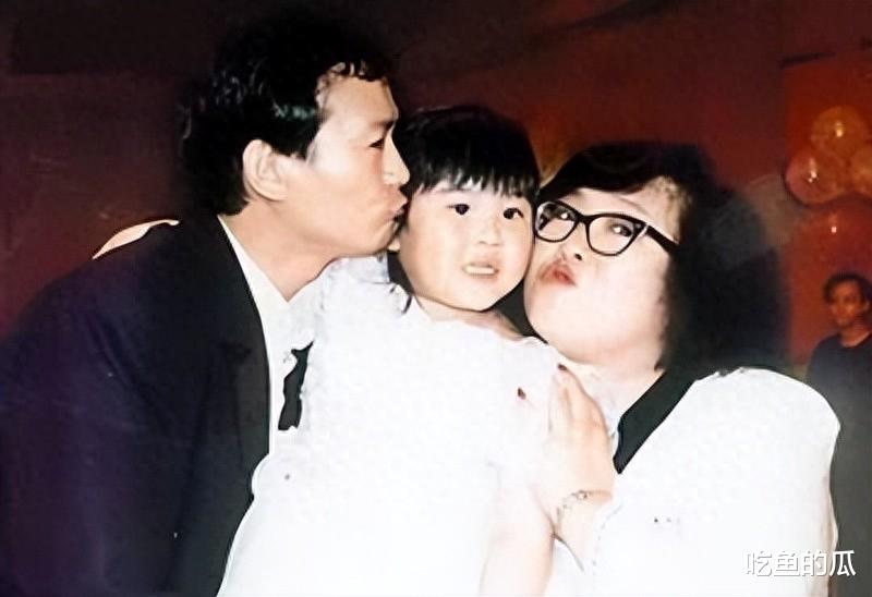 郑少秋口碑逆转！供大女儿上名校，花费百万，郑安仪被母亲洗脑